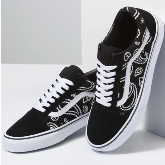 Vans Shoes - NEW Vans Peace and Paisley Old Skool Sneakers